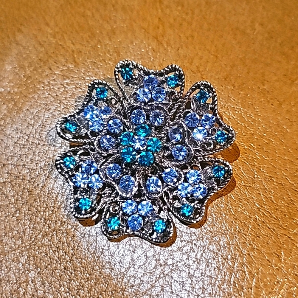 Vintage Brooch